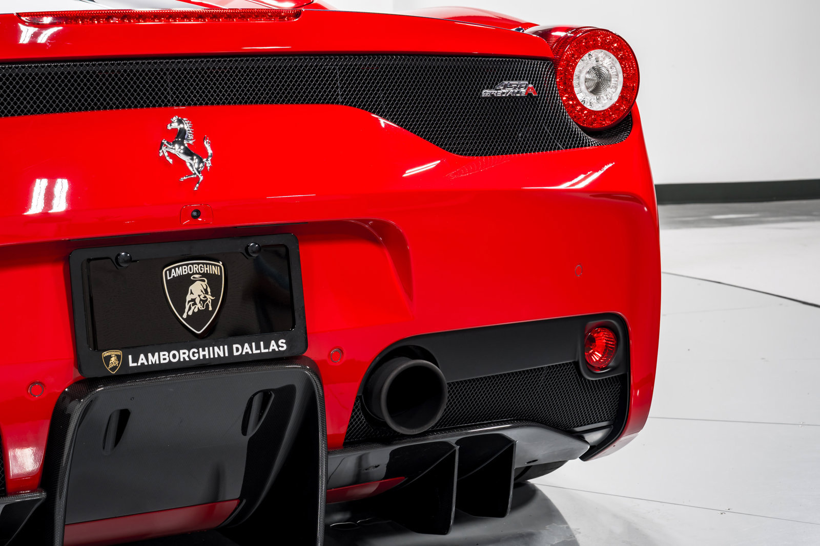Used 2015 Ferrari 458 Speciale A RWD image 54