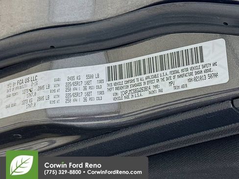 Used 2016 Jeep Cherokee Latitude w/ Comfort/Convenience Group AWD/4WD image 29
