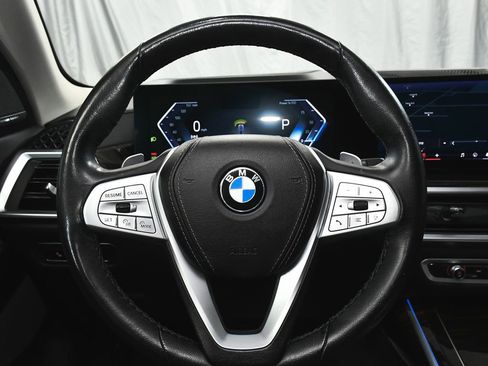 Used 2024 BMW X7 xDrive40i image 41