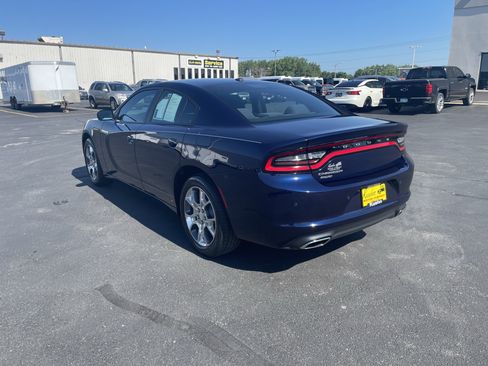 Used 2017 Dodge Charger SE w/ Power Sunroof Group AWD/4WD image 6