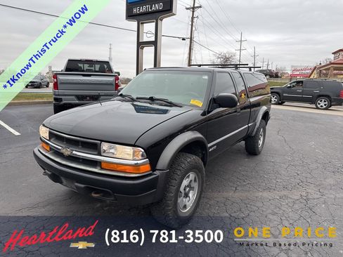 Used 2000 Chevrolet S10 Pickup LS w/ Preferred Equipment Group image 30