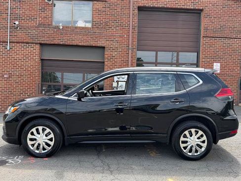 Used 2017 Nissan Rogue S AWD/4WD image 6