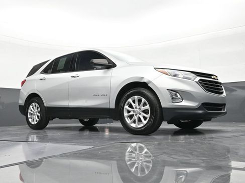 Used 2019 Chevrolet Equinox LS FWD image 26
