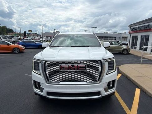 Used 2023 GMC Yukon XL Denali w/ Denali Reserve Package AWD/4WD image 11