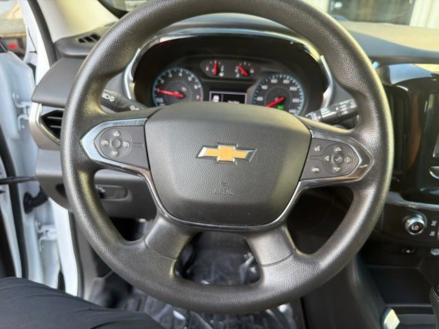 Used 2018 Chevrolet Traverse LS AWD/4WD image 23