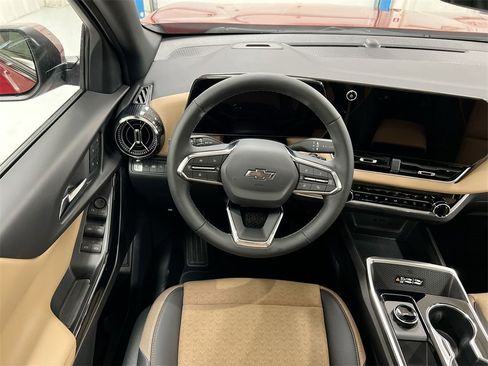 New 2025 Chevrolet Equinox ACTIV w/ Safety and Technology Package image 11