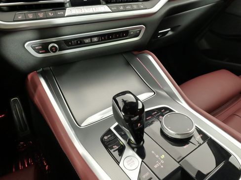 Used 2022 BMW X6 xDrive40i w/ M Sport Package AWD/4WD image 53