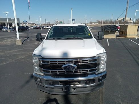 Used 2023 Ford F350 XLT w/ FX4 Off-Road Package image 2