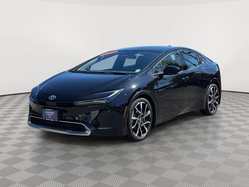 Used 2024 Toyota Prius Prime FWD image 4