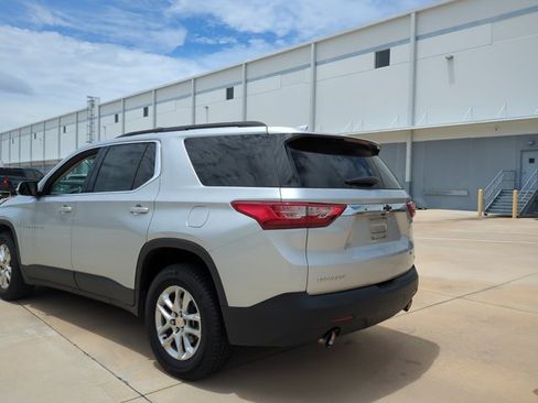 Used 2019 Chevrolet Traverse LT FWD image 7