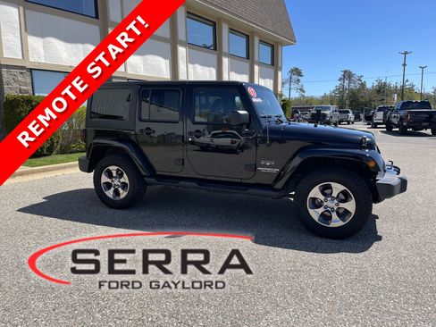 Used 2017 Jeep Wrangler Unlimited Sahara AWD/4WD image 1