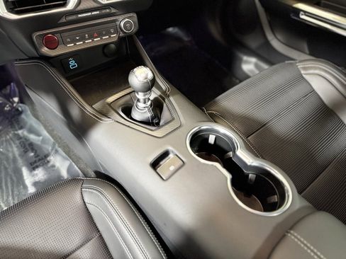 Used 2025 Ford Mustang GT Premium image 17