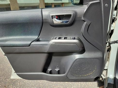 Used 2023 Toyota Tacoma TRD Off-Road w/ Black Out Package (TMS) image 16