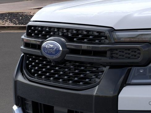 New 2025 Ford Ranger Lariat w/ FX4 Off-Road Package AWD/4WD image 17