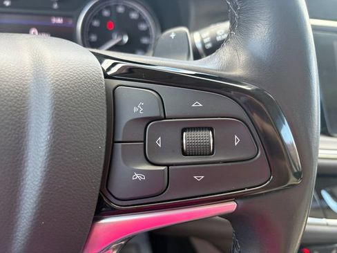 Used 2023 Buick Enclave Essence FWD image 27