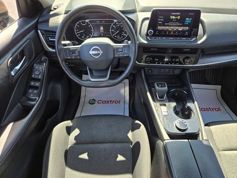 Used 2025 Nissan Rogue SV AWD/4WD image 11