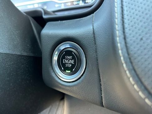 Used 2023 Chevrolet Suburban Premier image 29