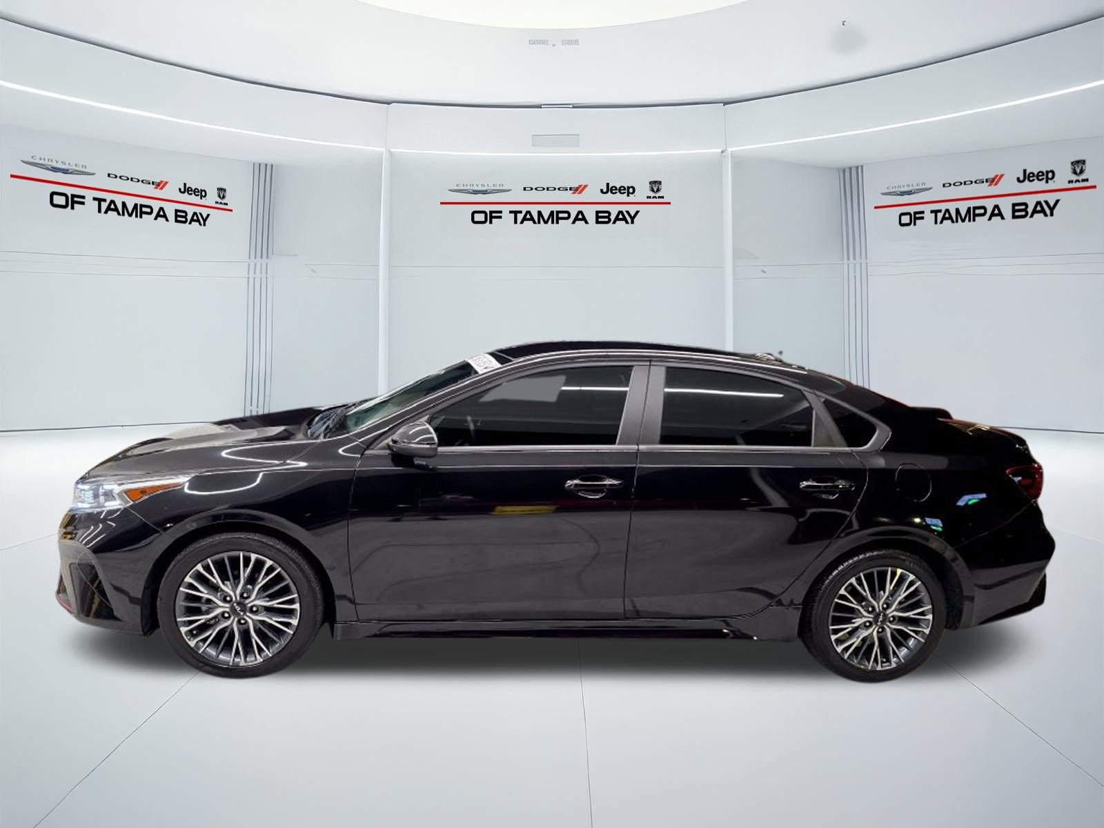 Used 2024 Kia Forte GT-Line FWD image 3