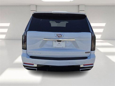 New 2026 Cadillac Escalade Luxury image 4