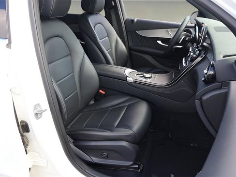 Used 2019 Mercedes-Benz GLC 300 image 19