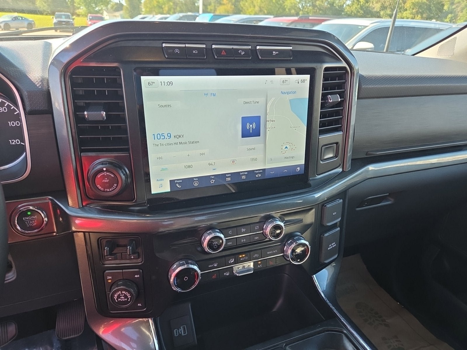 Used 2023 Ford F150 XLT AWD/4WD image 4