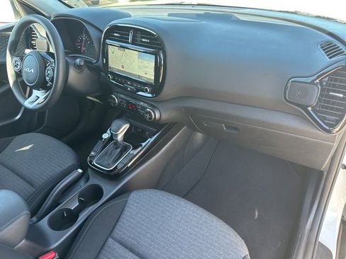 Used 2022 Kia Soul S image 19