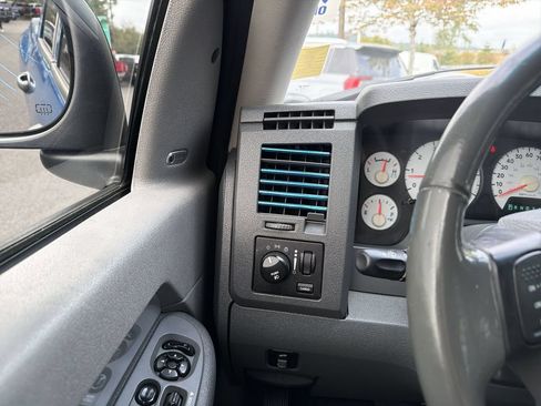 Used 2007 Dodge Ram 1500 Truck SLT AWD/4WD image 16