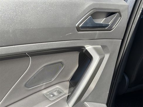 Certified 2024 Volkswagen Tiguan SE R-Line image 20