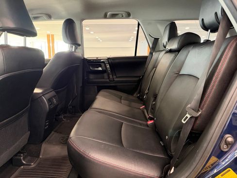 Used 2019 Toyota 4Runner TRD Off-Road Premium AWD/4WD image 10