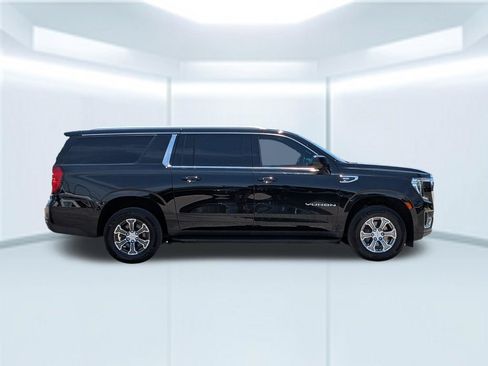Used 2023 GMC Yukon XL SLE w/ Gmc Pro Safety Plus Package RWD image 7