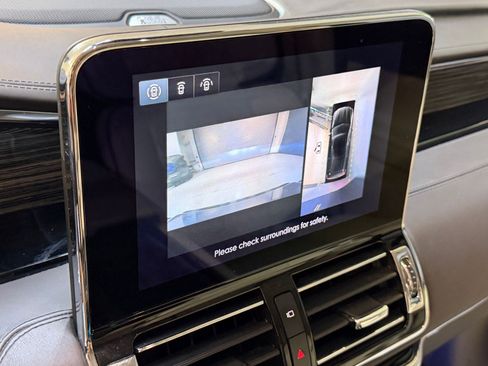 Used 2020 Lincoln Navigator L Black Label w/ Cargo Convenience Package AWD/4WD image 30