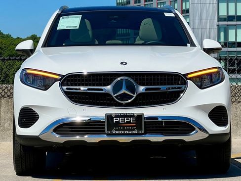 Certified 2023 Mercedes-Benz GLC 300 4MATIC image 3