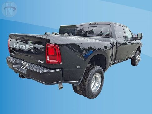 Used 2025 RAM 3500 Limited w/ Towing Technology Group AWD/4WD image 25