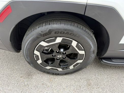 Used 2025 Hyundai Santa Fe SEL image 15