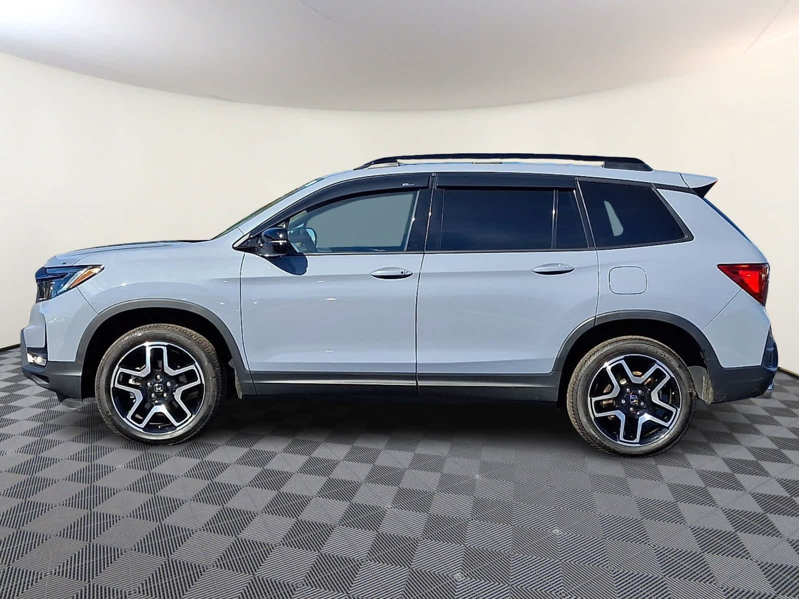 Used 2022 Honda Passport Elite image 8