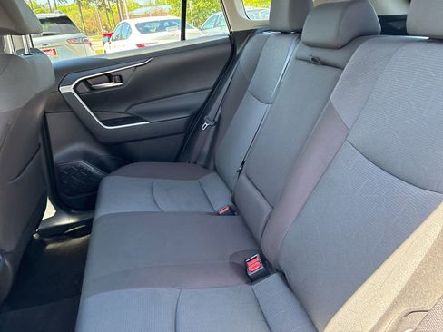 Used 2025 Toyota RAV4 XLE AWD/4WD image 25