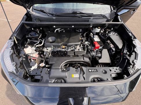 Used 2020 Toyota RAV4 LE AWD/4WD image 19