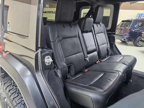 Used 2024 Jeep Wrangler Unlimited Sport AWD/4WD image 21