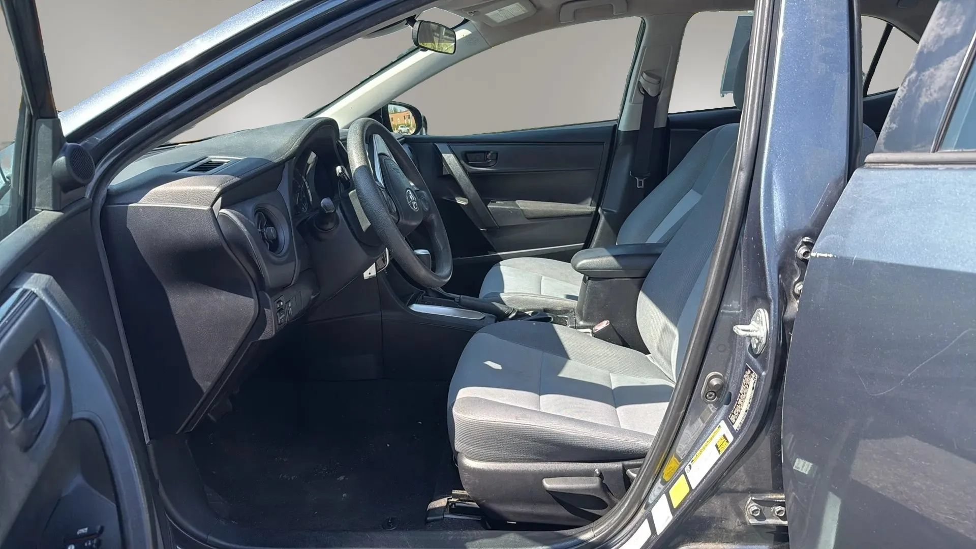 Used 2019 Toyota Corolla L FWD image 10