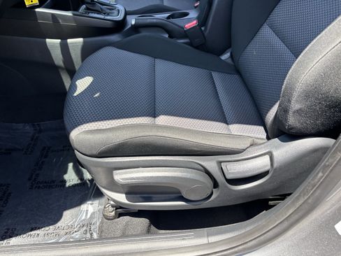 Certified 2025 Kia Soul LX w/ LX Technology Package FWD image 18