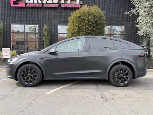 Used 2022 Tesla Model X image 9