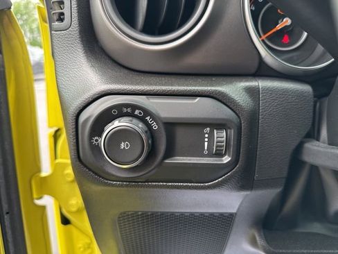 Used 2023 Jeep Wrangler Sport AWD/4WD image 15