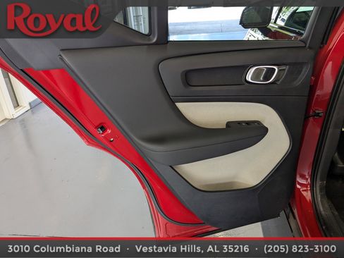 Certified 2024 Volvo XC40 B5 Plus w/ Protection Package Premier image 14