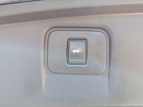 Used 2015 Nissan Murano Platinum FWD image 13