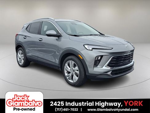 Used 2024 Buick Encore GX Preferred w/ Advanced Technology Package image 1