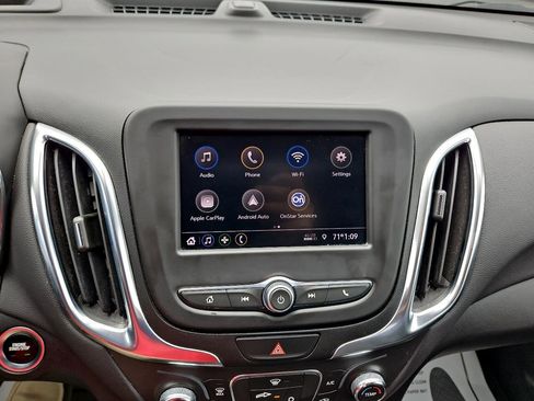 Used 2021 Chevrolet Equinox LT image 22