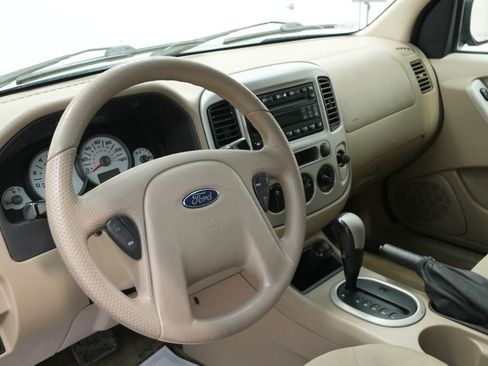 Used 2007 Ford Escape XLT image 12