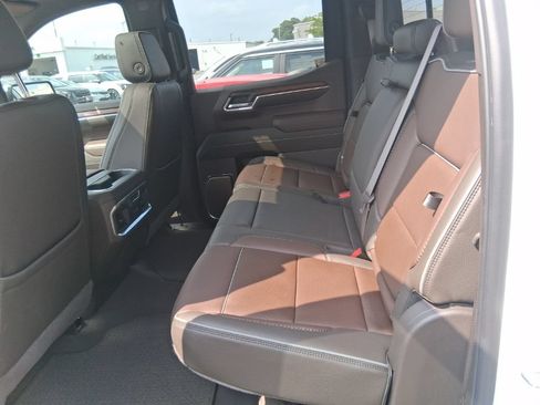 Used 2024 GMC Sierra 1500 Denali w/ Technology Package RWD image 15