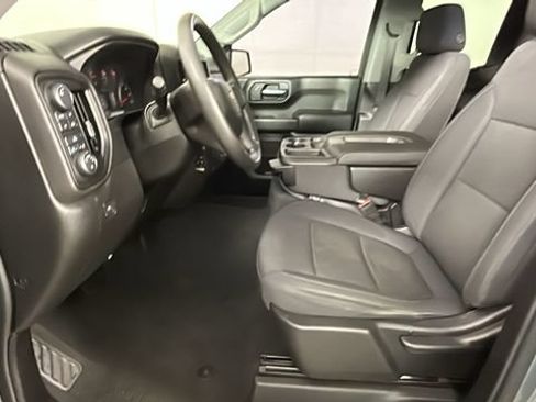 Used 2019 Chevrolet Silverado 1500 Custom w/ Custom Value Package AWD/4WD image 12
