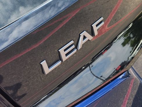 Used 2025 Nissan Leaf S FWD image 10